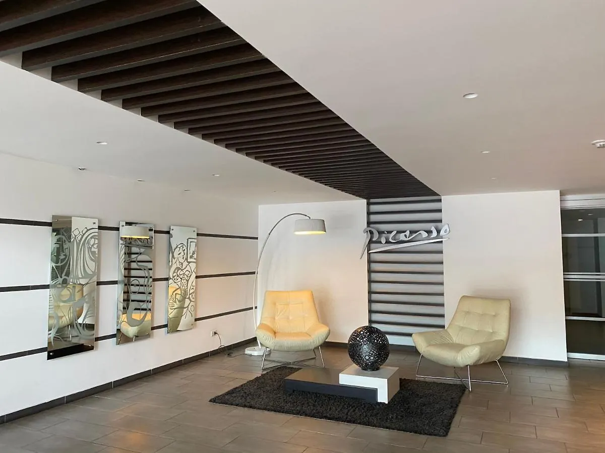 Daire Suite Ejecutiva, Parque La Carolina, Excelente Ubicacion Quito